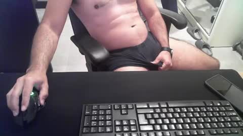Snapshot of hi_im_chuck chatting on 01.08.25 hi_im_chuck online show from 01.08.25