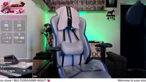 Snapshot of hi_im_rachel_ chatting on 01.22.25 Call me Rachel... online show from 01.22.25