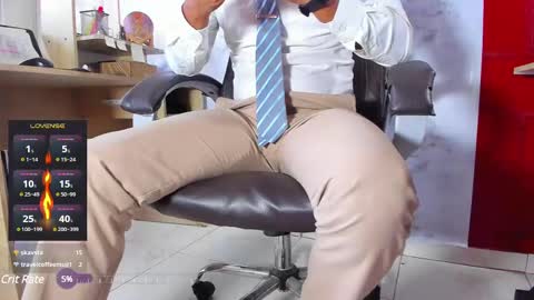 Snapshot of hiddenoffice chatting on 02.25.25 George online show from 02.25.25