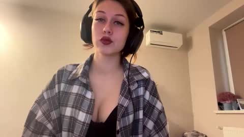 Snapshot of hildredmabray chatting on 10.05.25 Hi Im Elizabeth online show from 10.05.25