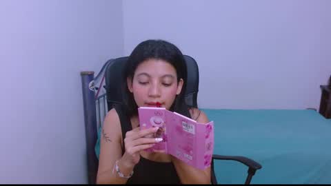 Snapshot of hinata_9 chatting on 10.27.25      0600AM-1100AM - online show from 10.27.25