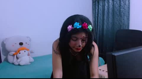 Snapshot of hinata_9 chatting on 11.01.25      0600AM-1100AM - online show from 11.01.25