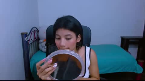 Snapshot of hinata_9 chatting on 11.03.25      0600AM-1100AM - online show from 11.03.25