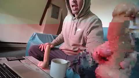 Snapshot of hippiezen chatting on 01.24.25 Hippie Jijm online show from 01.24.25