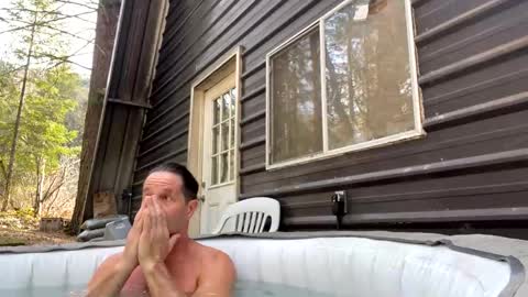 Snapshot of hippiezen chatting on 03.08.25 Hippie Jijm online show from 03.08.25