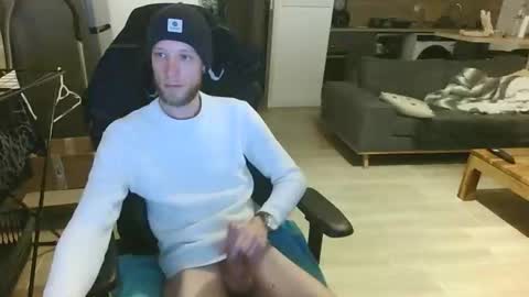 Snapshot of hiroyama chatting on 12.04.25 hiroyama online show from 12.04.25