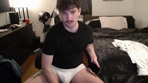 Snapshot of hngboymitch chatting on 09.22.25 Mitch online show from 09.22.25