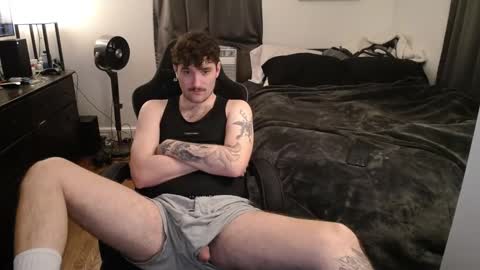 Snapshot of hngboymitch chatting on 11.18.25 Mitch online show from 11.18.25