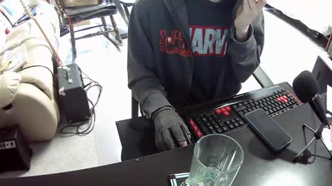 Snapshot of hoboayoyo chatting on 03.01.25 Hentai man online show from 03.01.25