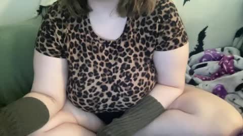 Snapshot of hoestoes915 chatting on 02.23.25 Stacey online show from 02.23.25