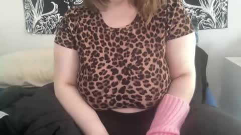 Snapshot of hoestoes915 chatting on 03.02.25 Stacey online show from 03.02.25