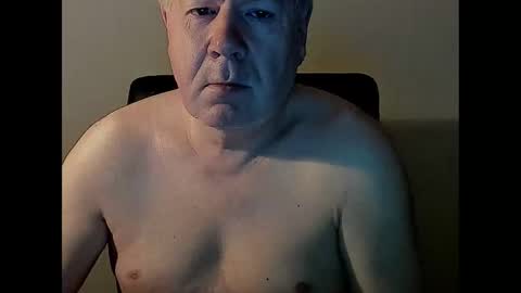 Snapshot of holgerhb53 chatting on 02.10.25 Holger online show from 02.10.25