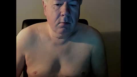 Snapshot of holgerhb53 chatting on 02.11.25 Holger online show from 02.11.25