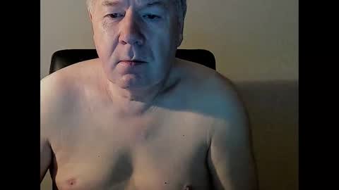 Snapshot of holgerhb53 chatting on 02.21.25 Holger online show from 02.21.25