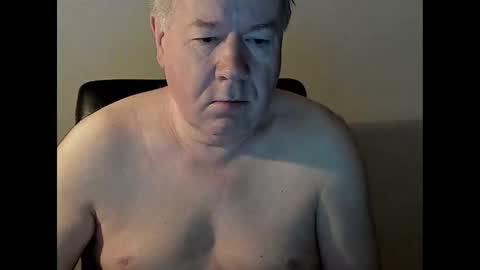 Snapshot of holgerhb53 chatting on 02.23.25 Holger online show from 02.23.25