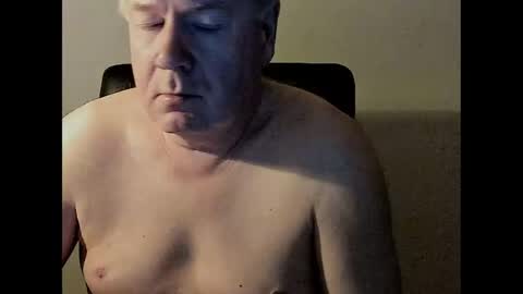 Snapshot of holgerhb53 chatting on 03.10.25 Holger online show from 03.10.25