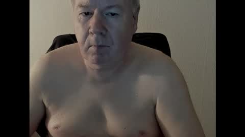Snapshot of holgerhb53 chatting on 09.11.25 Holger online show from 09.11.25
