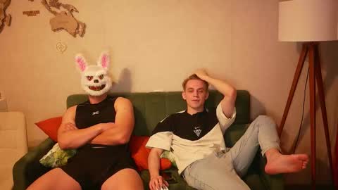 Snapshot of holiday_boys chatting on 10.17.25 Extaz Athrey Howard online show from 10.17.25