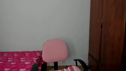 Snapshot of holly0550 chatting on 10.17.25 holly... online show from 10.17.25