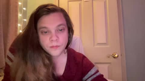 Snapshot of holly23hopefull chatting on 12.29.24 Hollys Drive threw Side Of CB. online show from 12.29.24