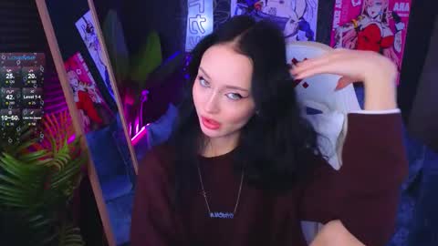 holly_berryy_ online show from 09.14.25