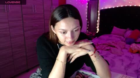 Juli online show from 09.29.25