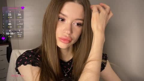 Snapshot of holybabe342 chatting on 12.23.24 Vio online show from 12.23.24