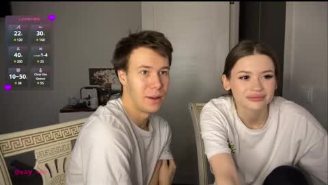 Snapshot of holybabe342 chatting on 02.13.25 Vio online show from 02.13.25