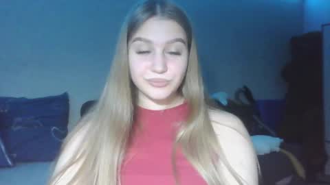 honey_lolaaa online show from 10.19.25