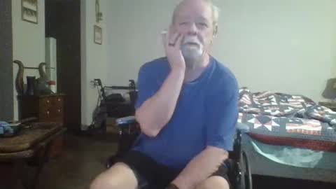 Snapshot of hormonemonster27 chatting on 12.20.24 Hormone Monster online show from 12.20.24