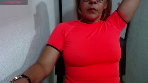 Snapshot of horny_and_daring chatting on 01.05.25 horny and daring online show from 01.05.25