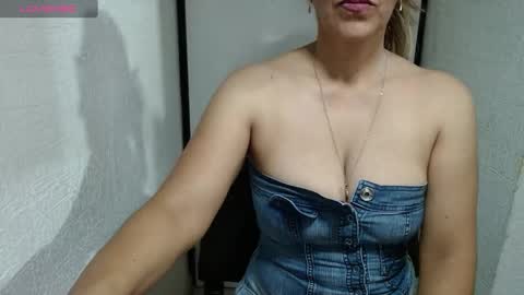 Snapshot of horny_and_daring chatting on 02.25.25 horny and daring online show from 02.25.25