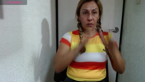 Snapshot of horny_and_daring chatting on 02.25.25 horny and daring online show from 02.25.25
