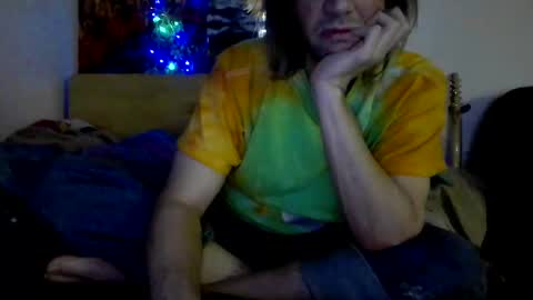Snapshot of horny_hippie420 chatting on 11.17.25 Horny Rockstar420 online show from 11.17.25