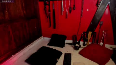 Snapshot of hornydahiana chatting on 12.04.24 Mia Dahianaa 2 hornydahianax online show from 12.04.24