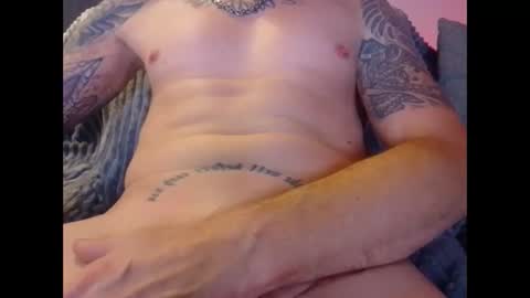 Snapshot of hornydeutsch chatting on 10.26.25 hornydeutsch online show from 10.26.25