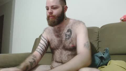 Snapshot of hornyhairy_bi chatting on 02.05.25 Harry online show from 02.05.25