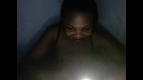 Snapshot of hornyxbum chatting on 01.21.25 hornyxbum online show from 01.21.25