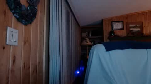 Snapshot of horsebigballs chatting on 02.10.25 horsebigballs online show from 02.10.25