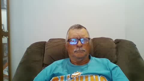 Snapshot of hot4tightholes chatting on 10.02.25 hot4tightholes online show from 10.02.25