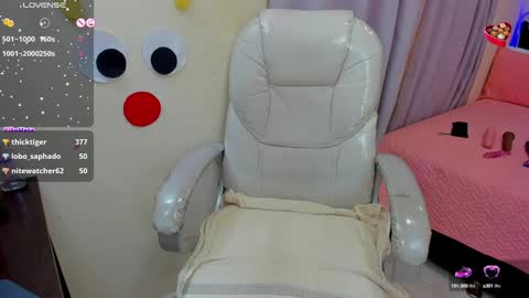 Snapshot of hot_beauty__ chatting on 01.07.25 VALENTINA online show from 01.07.25