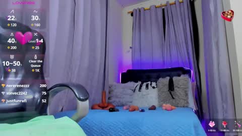 Snapshot of hot_beauty__ chatting on 02.19.25 VALENTINA online show from 02.19.25