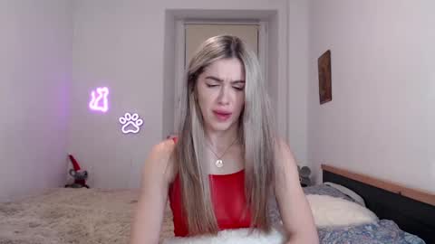 Snapshot of hot_berry69 chatting on 03.07.25 Dashka online show from 03.07.25