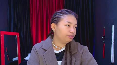 hot chocolate 4u online show from 01.30.25