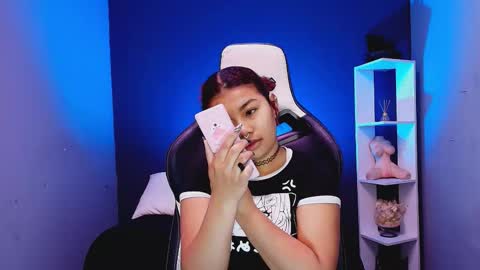 hot chocolate 4u online show from 10.27.25