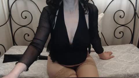 Snapshot of hot_dina chatting on 02.22.25 Dina online show from 02.22.25