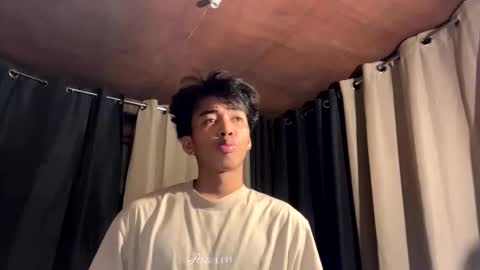 Snapshot of hot_kianxx chatting on 10.01.25 hot_kianxx online show from 10.01.25