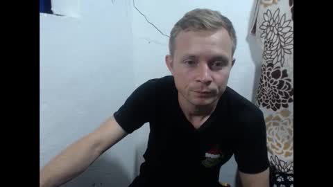 Snapshot of hot_mann11 chatting on 09.18.25 angel online show from 09.18.25