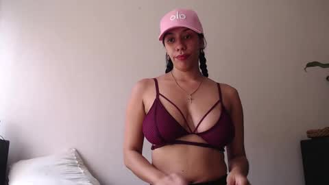 Snapshot of hot_marriage2 chatting on 03.01.25 Hot Latin Marriage online show from 03.01.25