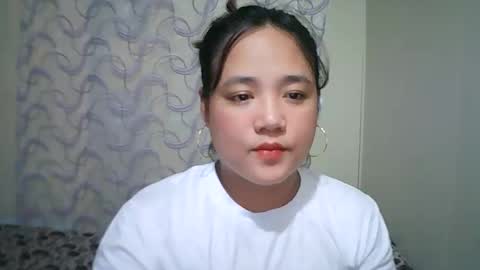 Snapshot of hotbabymomma chatting on 03.06.25 Lynn online show from 03.06.25